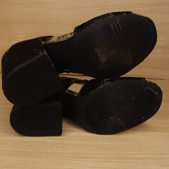 Cabi Green Velvet Block Heel Open Toe Shoes 7 - Picture 6 of 9